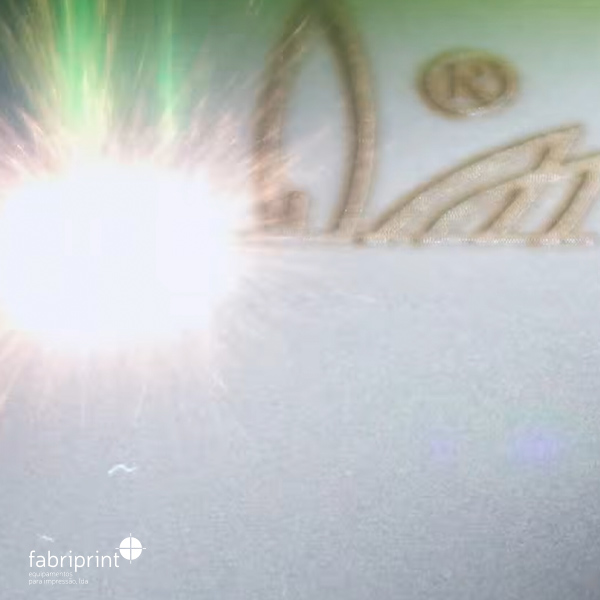 Como funciona uma gravadora laser? Diferenças entre díodo e CO₂